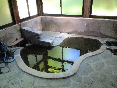 黒湯の高友旅館