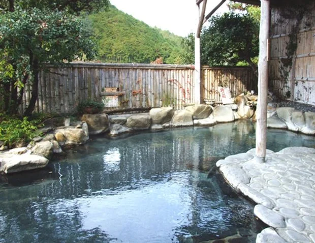 湯の峯荘
