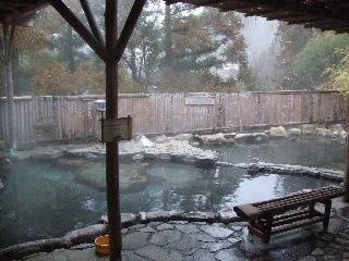 湯の峯荘