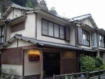 伊せや