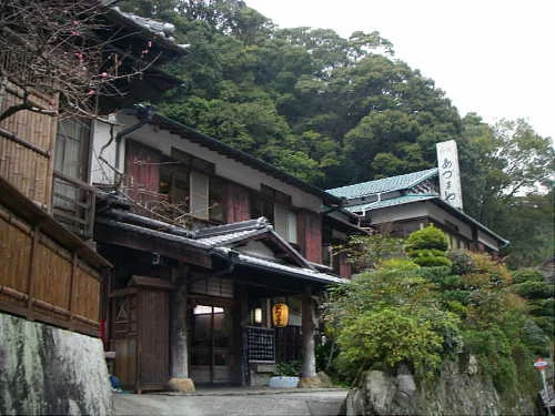 旅館あづまや