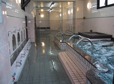 白山湯 六条店