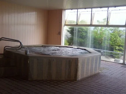 レイクフォレストリゾート クアパレス(閉館しました)