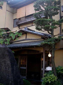 茶六別館