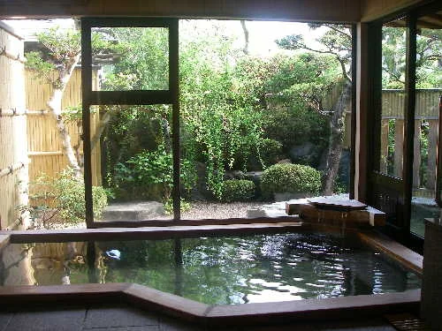 茶六別館