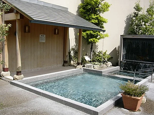 神々が宿る杜の天然温泉 かもきみの湯