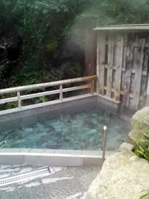 湯泉地温泉 滝の湯（とうせんじおんせん）