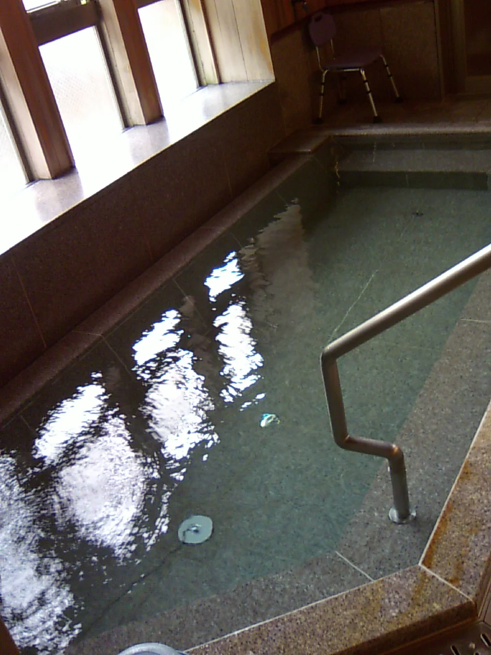 湯泉地温泉 滝の湯（とうせんじおんせん）