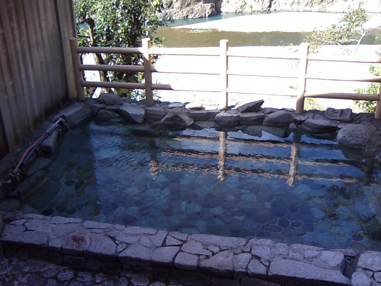 湯泉地温泉休憩所 泉湯