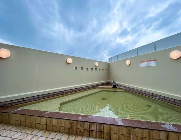 天然温泉ホットカモ