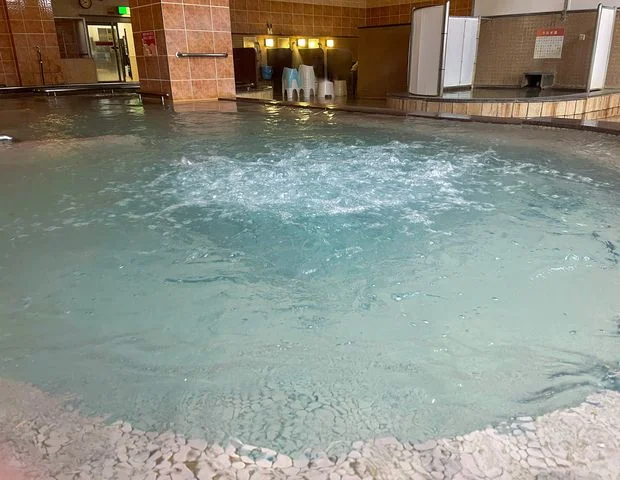 天然温泉ホットカモ