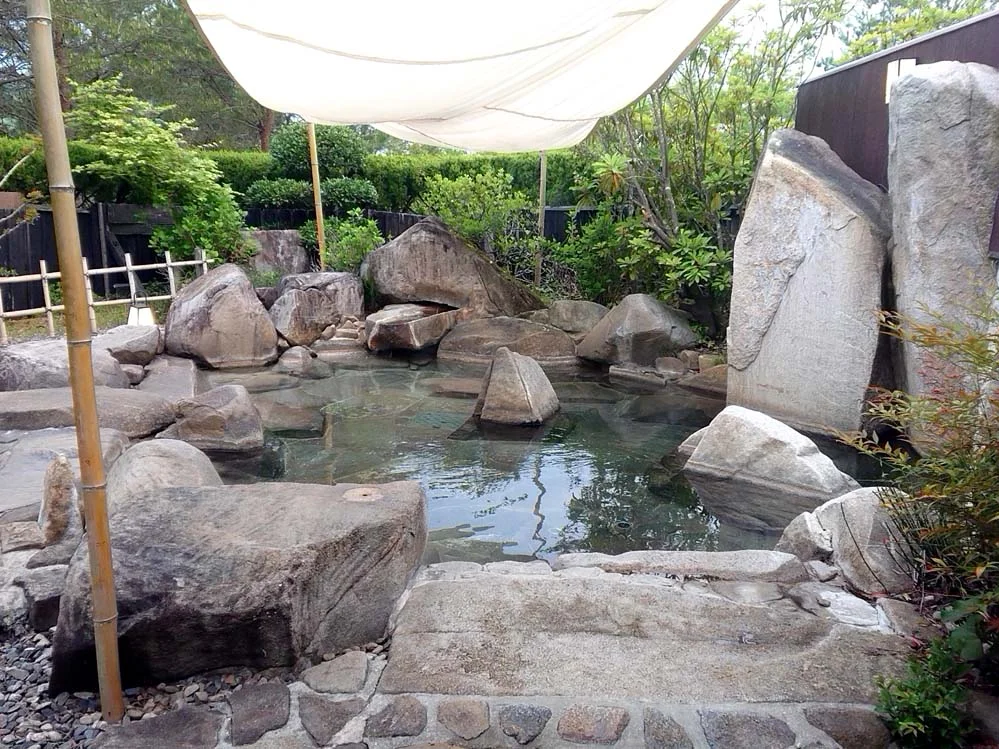 神楽門前湯治村