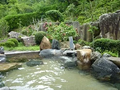並滝寺 湖粋園(閉館しました)