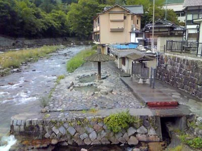 奥津温泉 足湯(旧奥津河原露天風呂)