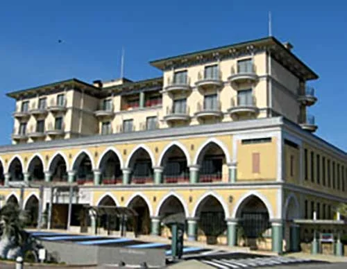 HOTEL RIVIERA ししくい