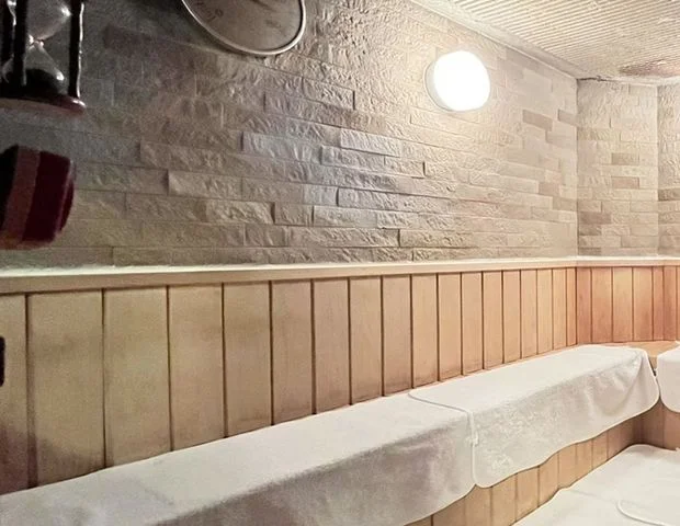 翼山温泉