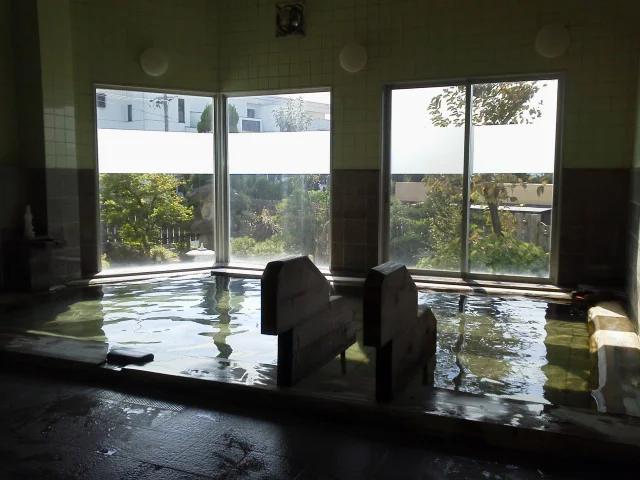 菰隠温泉ホテル(休館中)