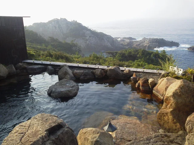 The Mana Village（旧 足摺パシフィックホテル花椿）