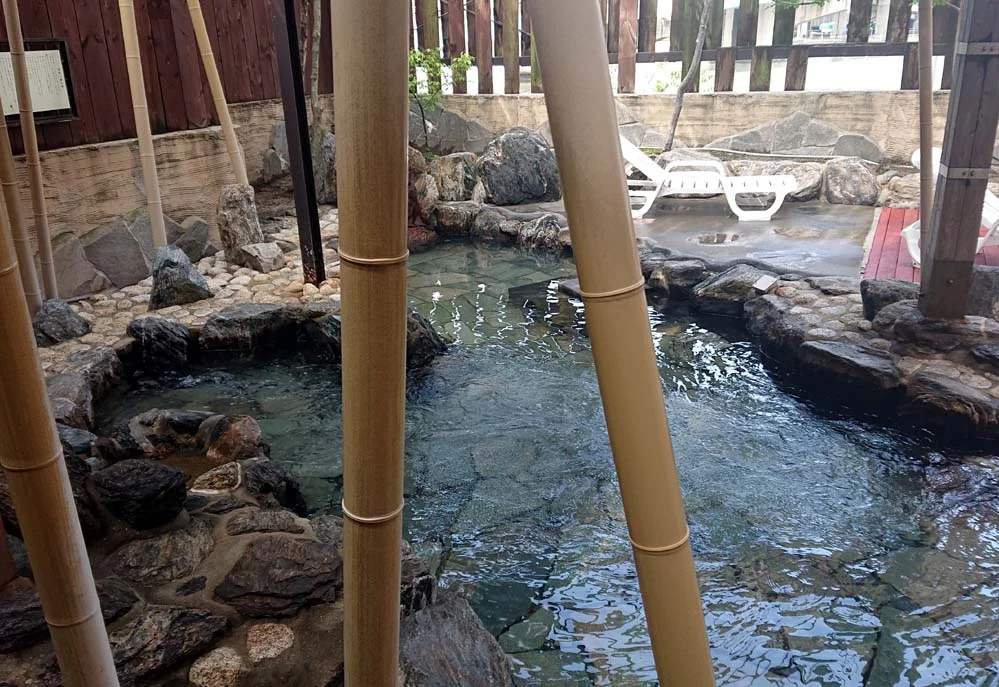 みなと温泉 波葉の湯（なみはのゆ）