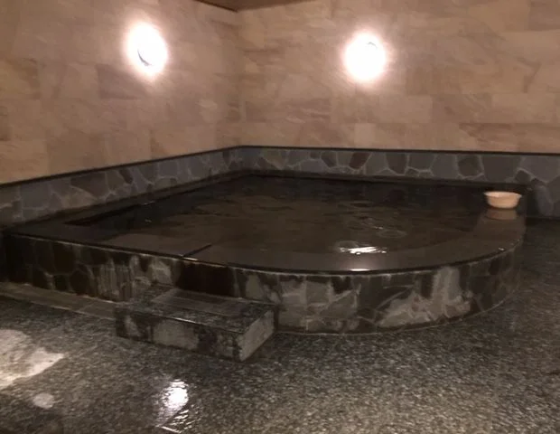 八百治博多ホテル