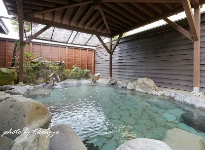 ふだん着の温泉 鶴は千年