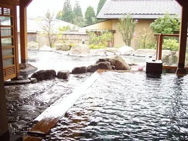 由布院 梅園 GARDEN RESORT（旧 名苑と名水の宿 梅園）