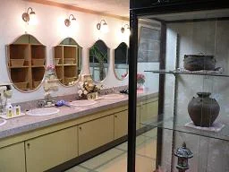 ホテル芳泉鶴　（旧　ホテル かくすい苑）（閉館しました）