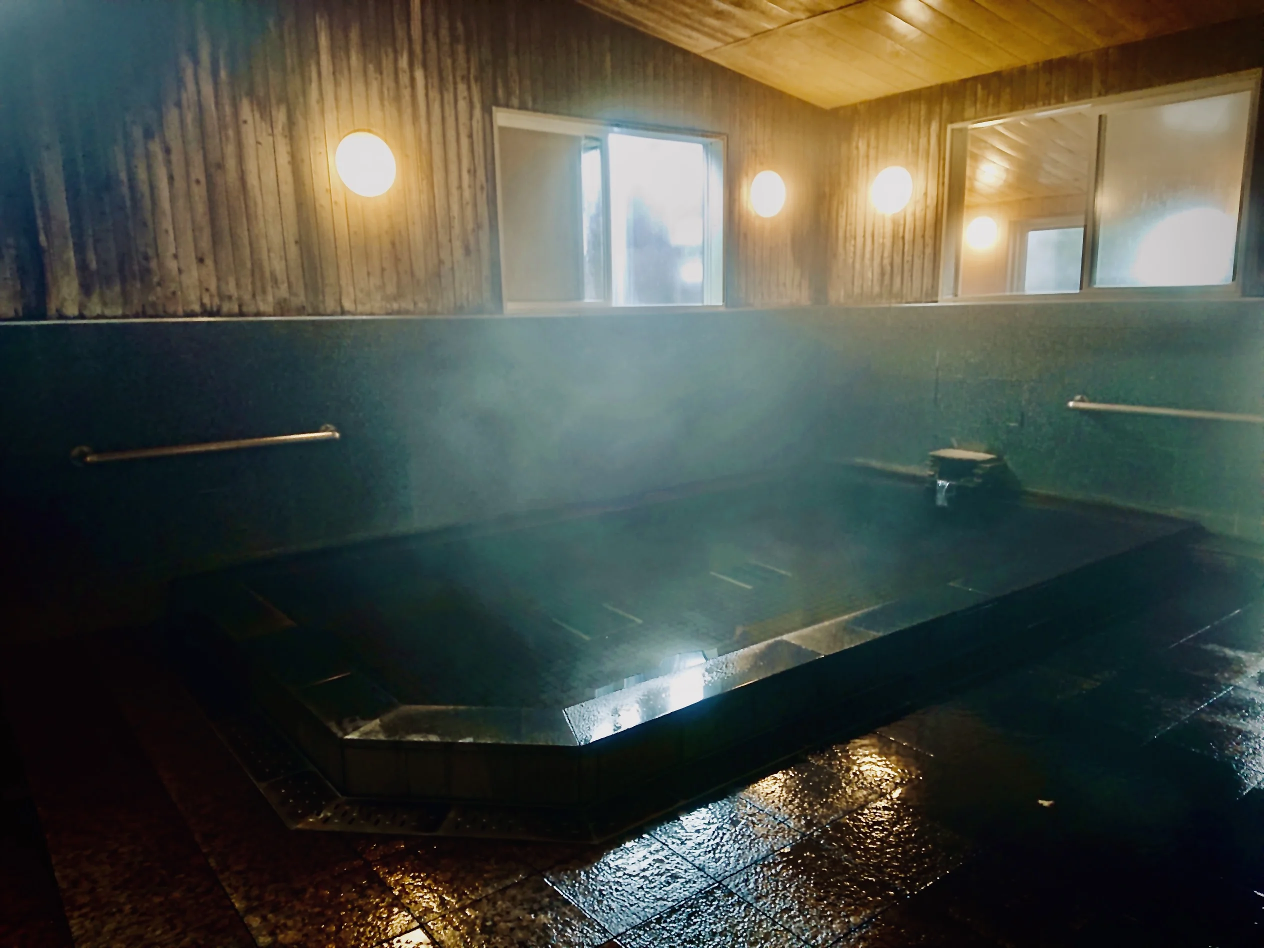 ロイヤル温泉旅館(閉館しました)