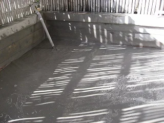 鉱泥温泉（「天然坊主地獄」内）