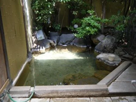 温泉閣