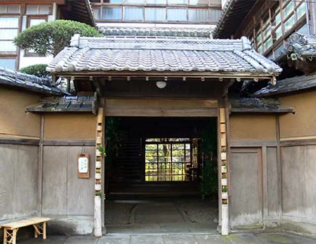 金波楼