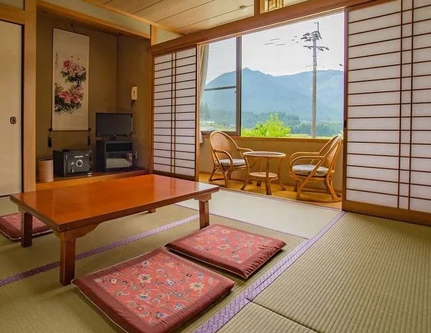 湯山温泉　市房庵なるお