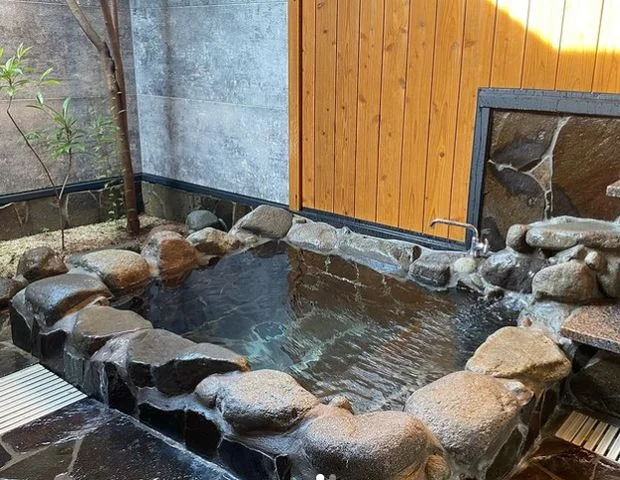 名花 BIJINNOYU.（旧 寿楽園 家族湯 春日）