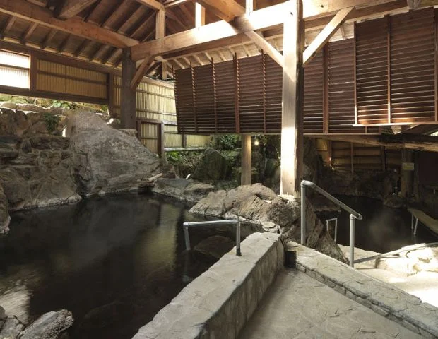 いわくらの杜 石庭(旧 桃李温泉 季の杜 石庭)