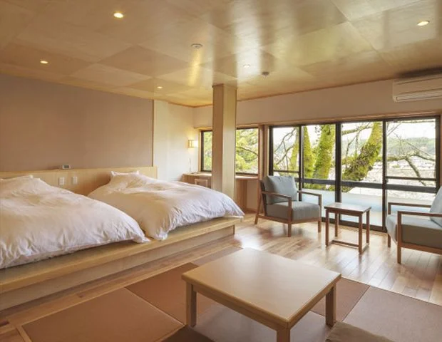 いわくらの杜 石庭(旧 桃李温泉 季の杜 石庭)