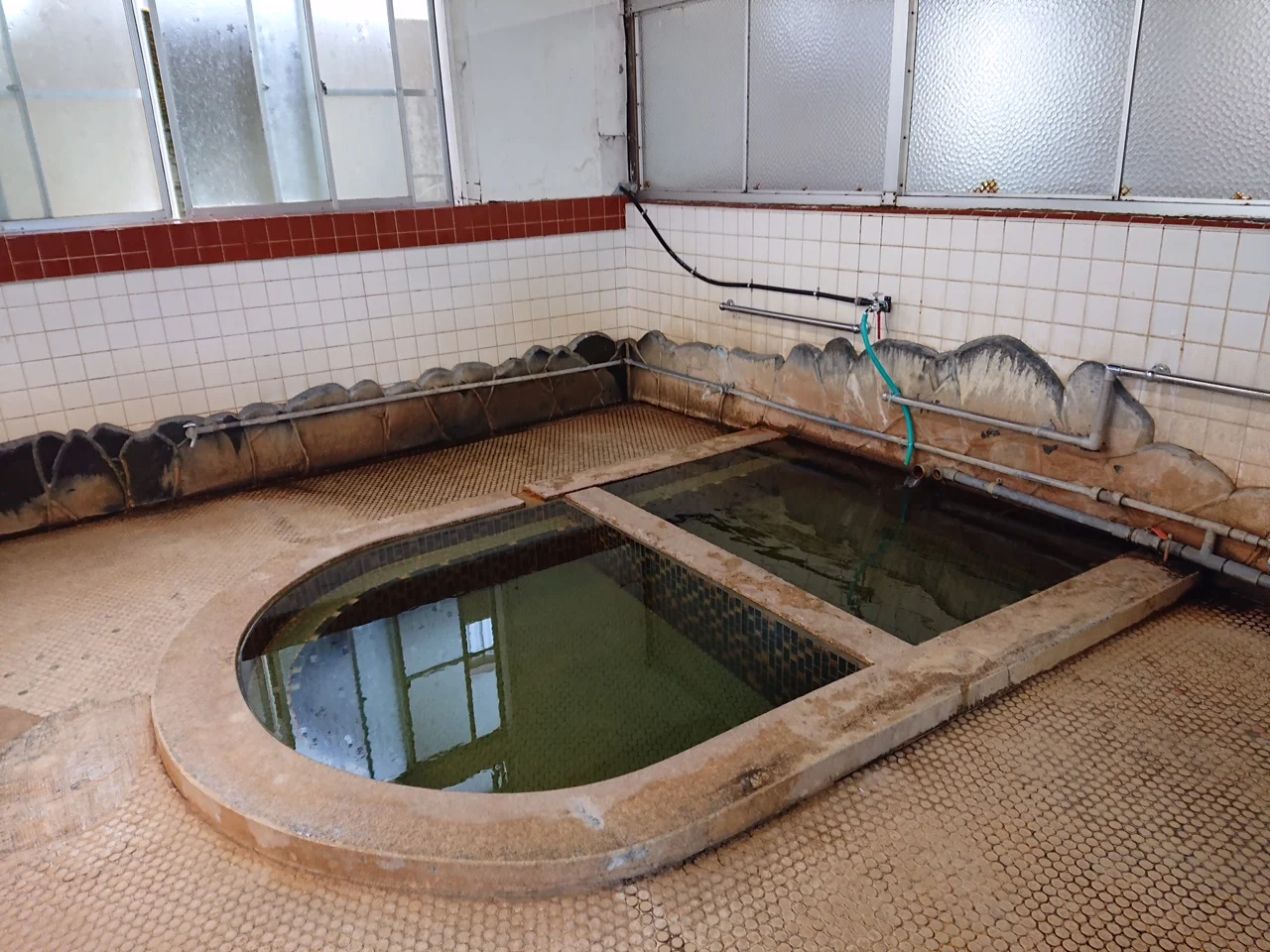 鶴の湯温泉