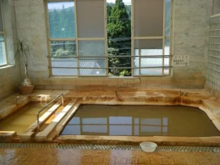 湯穴温泉（休業中）