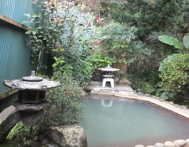 安楽温泉 みょうばん湯