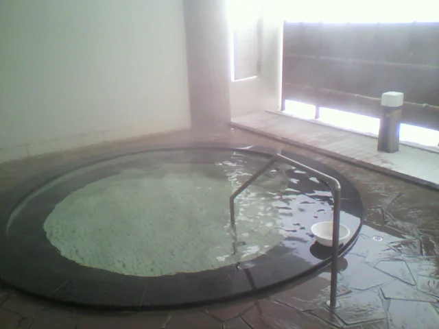 あいのの温泉鶴ヶ池荘（閉館しました）