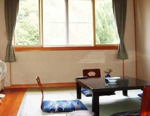 小安峡温泉 松葉館