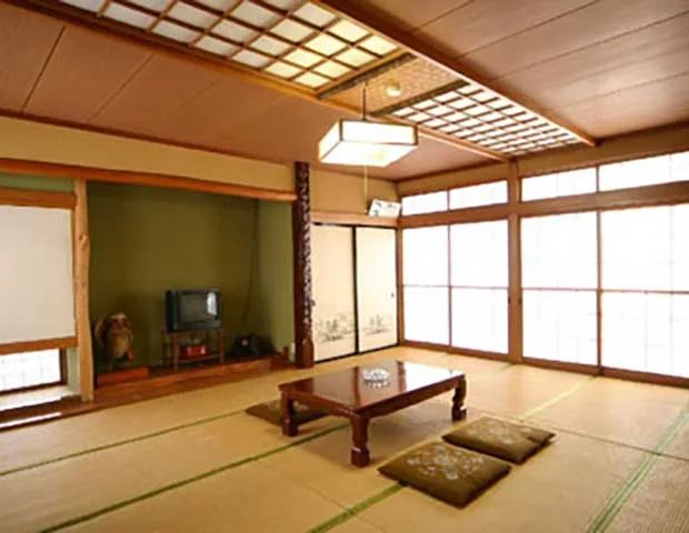 ロッジ チロル(閉館しました)