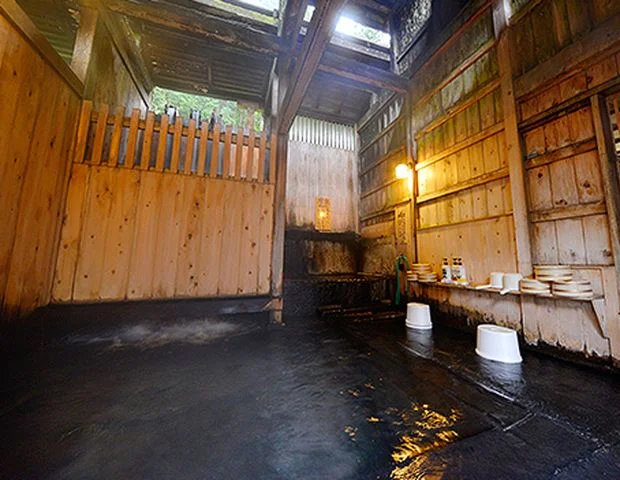 湯滝の宿　西屋