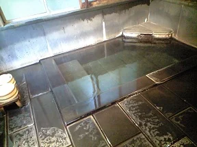 湯滝の宿　西屋