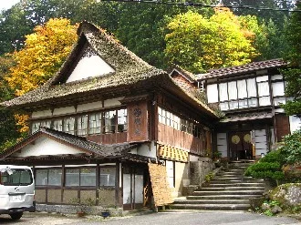 湯滝の宿　西屋