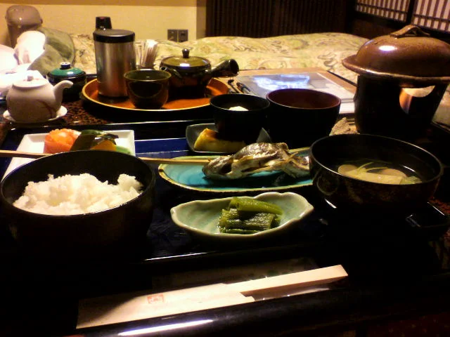 湯滝の宿　西屋
