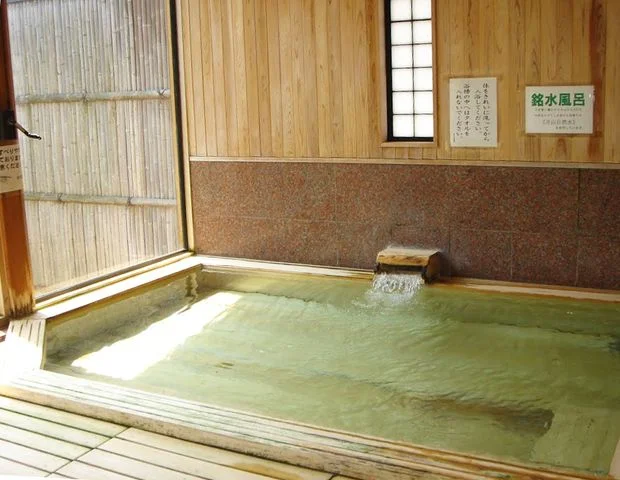 水沢温泉館