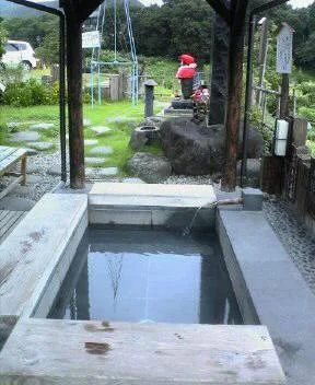 かみのやま温泉 葉山温泉湯浴み地蔵の足湯 - 山形県