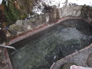 白布温泉 東屋