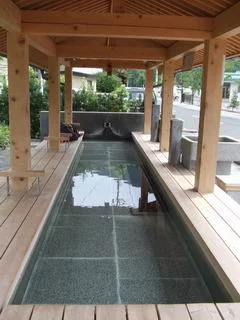天の湯（鍬ノ町ポケットパーク）（旧：みちの足湯）