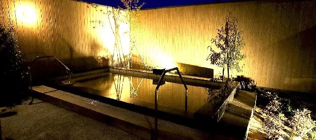天然温泉つるしの湯